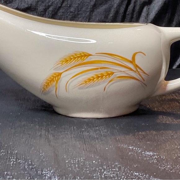 Vintage Homer Laughlin Wheat Gravy boat - Picture 4 of 6